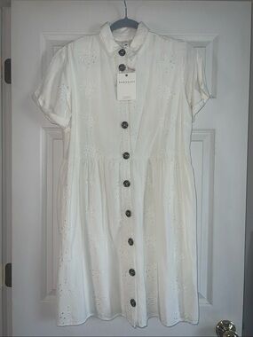 DownEast White Eyelet Button-Front Short Sleeve Dress